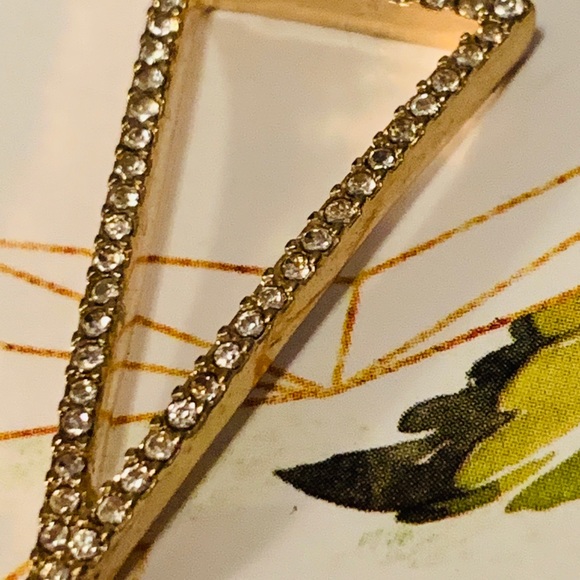 🆕 GET GEM PAVE TRIANGLE NECKLACE - Picture 5 of 6